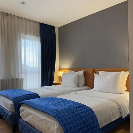Motel M