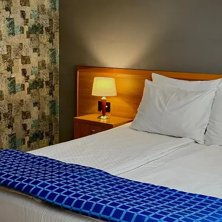 Motel M 3*